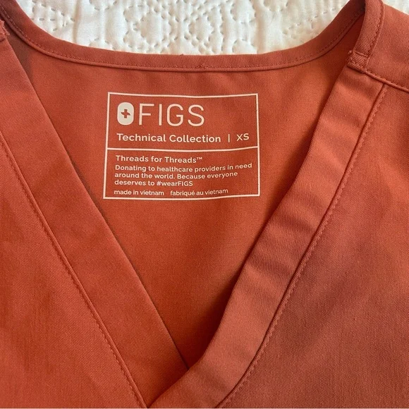 Figs Terracotta V-Neck Scrub Top - Picture 3 of 7